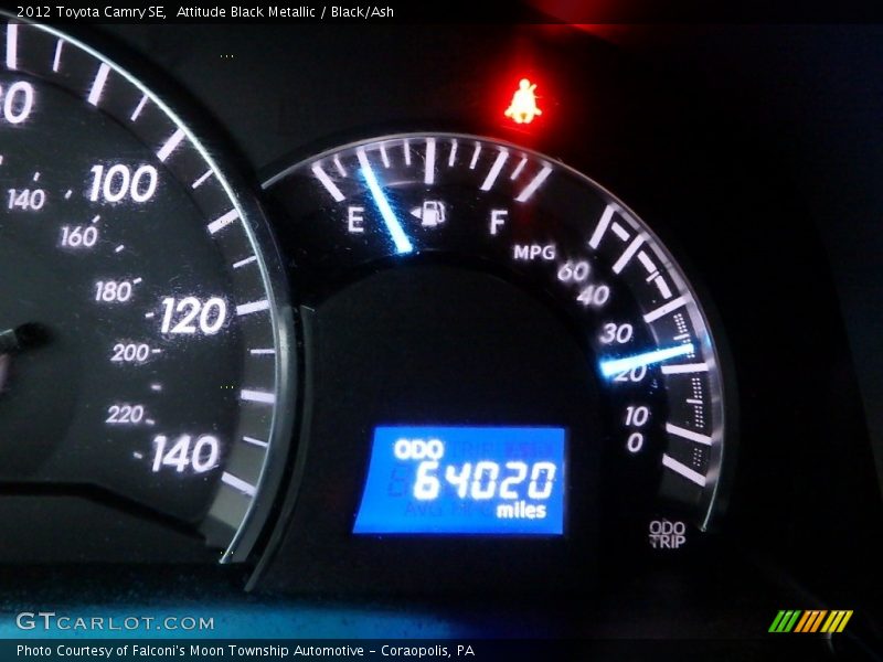 Attitude Black Metallic / Black/Ash 2012 Toyota Camry SE