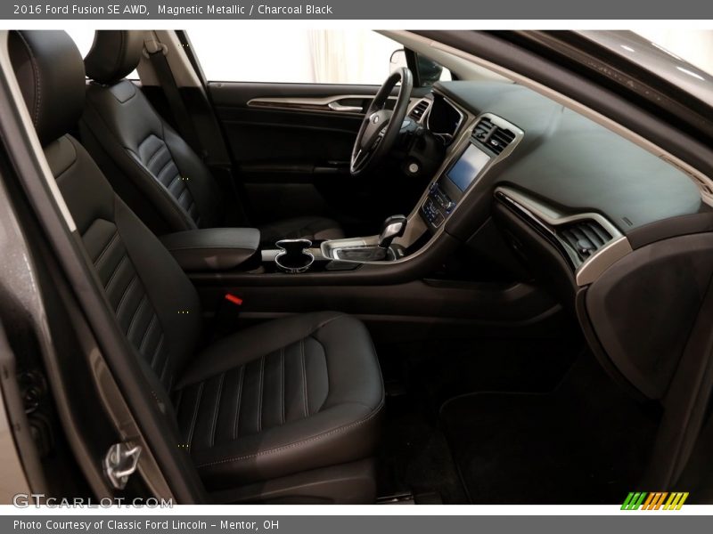 Magnetic Metallic / Charcoal Black 2016 Ford Fusion SE AWD