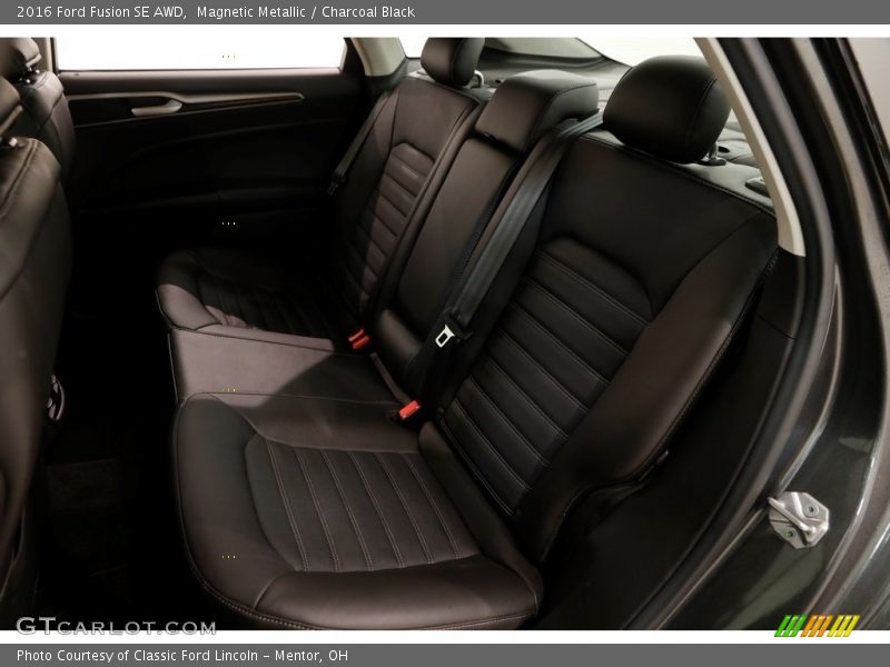 Magnetic Metallic / Charcoal Black 2016 Ford Fusion SE AWD