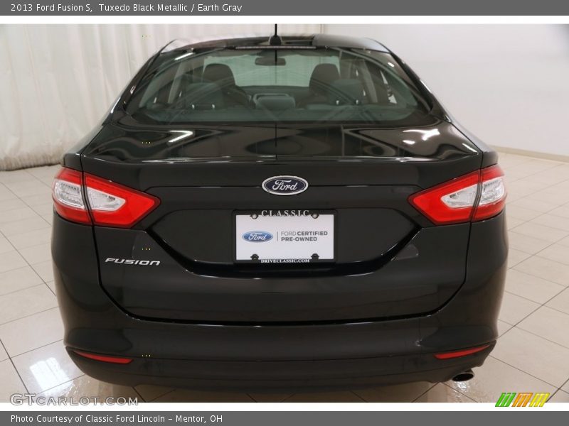 Tuxedo Black Metallic / Earth Gray 2013 Ford Fusion S