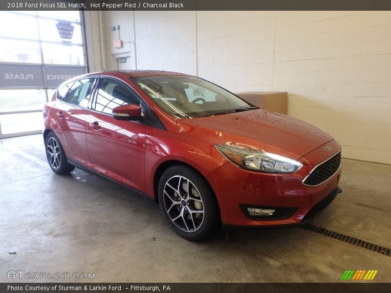 Front 3/4 View of 2018 Focus SEL Hatch