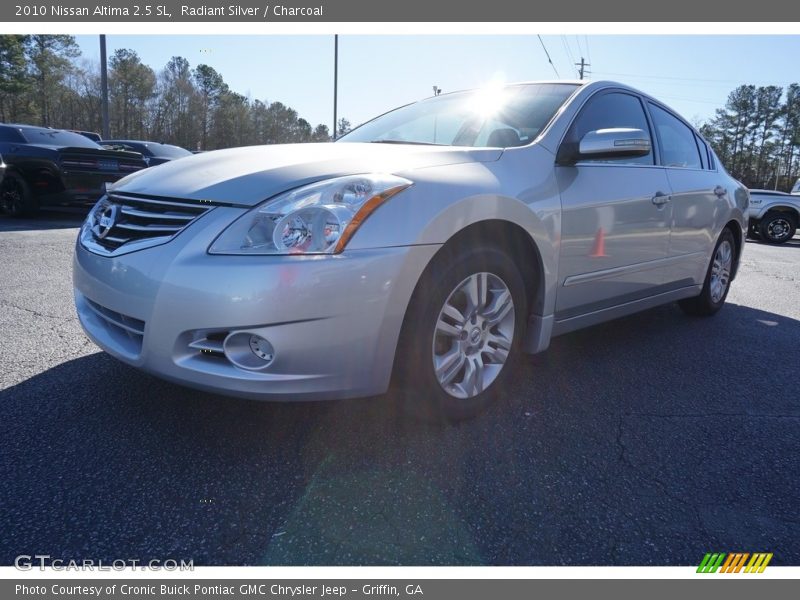 Radiant Silver / Charcoal 2010 Nissan Altima 2.5 SL