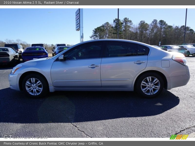 Radiant Silver / Charcoal 2010 Nissan Altima 2.5 SL
