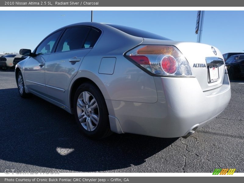 Radiant Silver / Charcoal 2010 Nissan Altima 2.5 SL