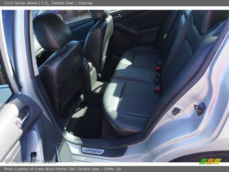 Radiant Silver / Charcoal 2010 Nissan Altima 2.5 SL