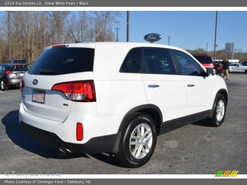 Snow White Pearl / Black 2014 Kia Sorento LX