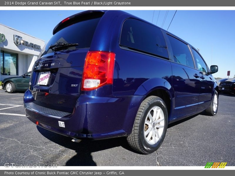 True Blue Pearl / Black/Light Graystone 2014 Dodge Grand Caravan SXT