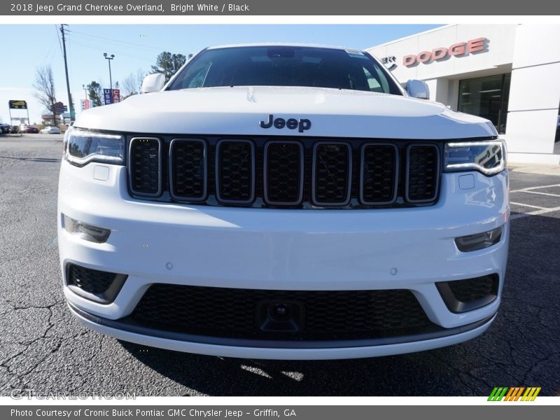 Bright White / Black 2018 Jeep Grand Cherokee Overland