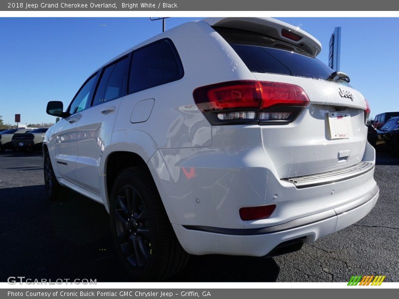 Bright White / Black 2018 Jeep Grand Cherokee Overland