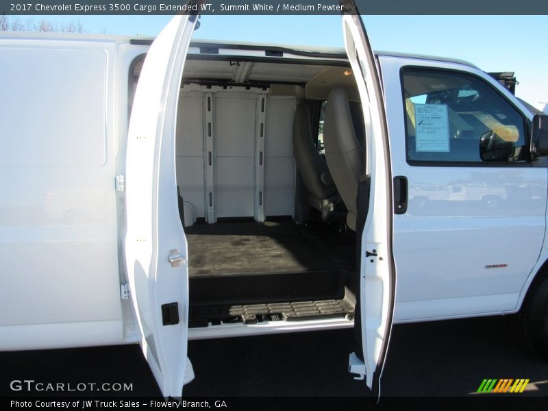 Summit White / Medium Pewter 2017 Chevrolet Express 3500 Cargo Extended WT