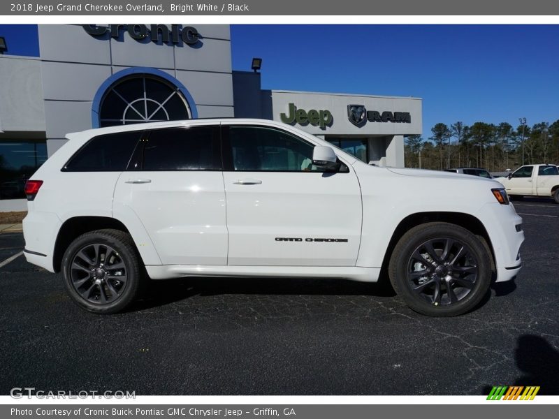 Bright White / Black 2018 Jeep Grand Cherokee Overland