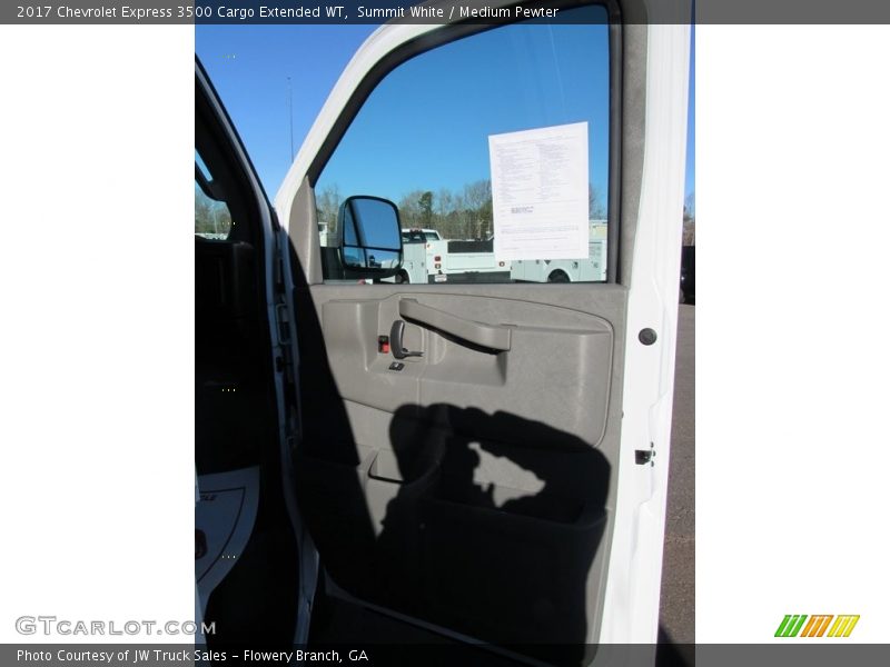 Summit White / Medium Pewter 2017 Chevrolet Express 3500 Cargo Extended WT