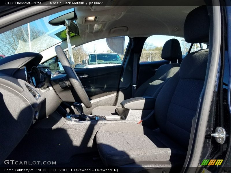 Mosaic Black Metallic / Jet Black 2017 Chevrolet Cruze LT