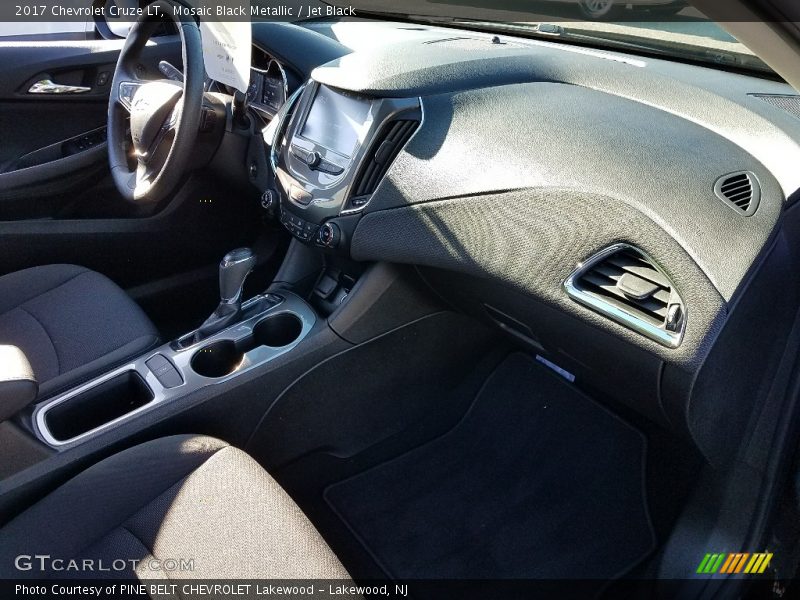 Mosaic Black Metallic / Jet Black 2017 Chevrolet Cruze LT