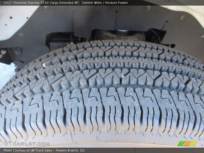 Summit White / Medium Pewter 2017 Chevrolet Express 3500 Cargo Extended WT