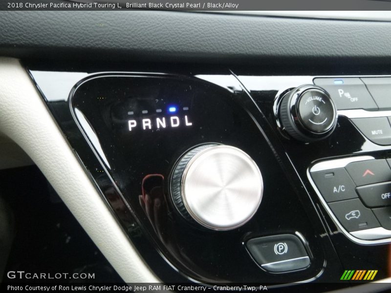 Brilliant Black Crystal Pearl / Black/Alloy 2018 Chrysler Pacifica Hybrid Touring L