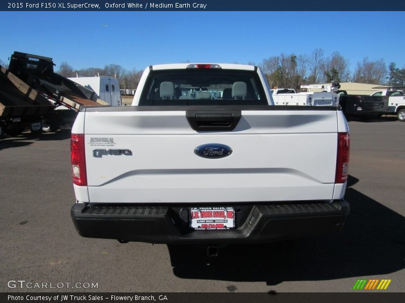 Oxford White / Medium Earth Gray 2015 Ford F150 XL SuperCrew