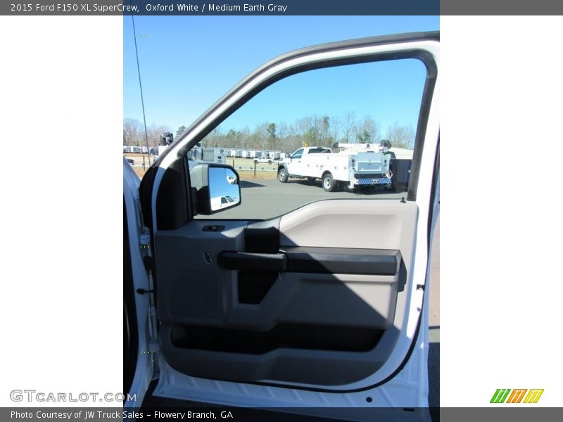 Oxford White / Medium Earth Gray 2015 Ford F150 XL SuperCrew