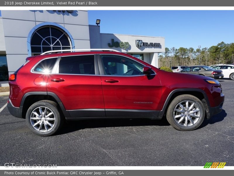 Velvet Red Pearl / Black 2018 Jeep Cherokee Limited