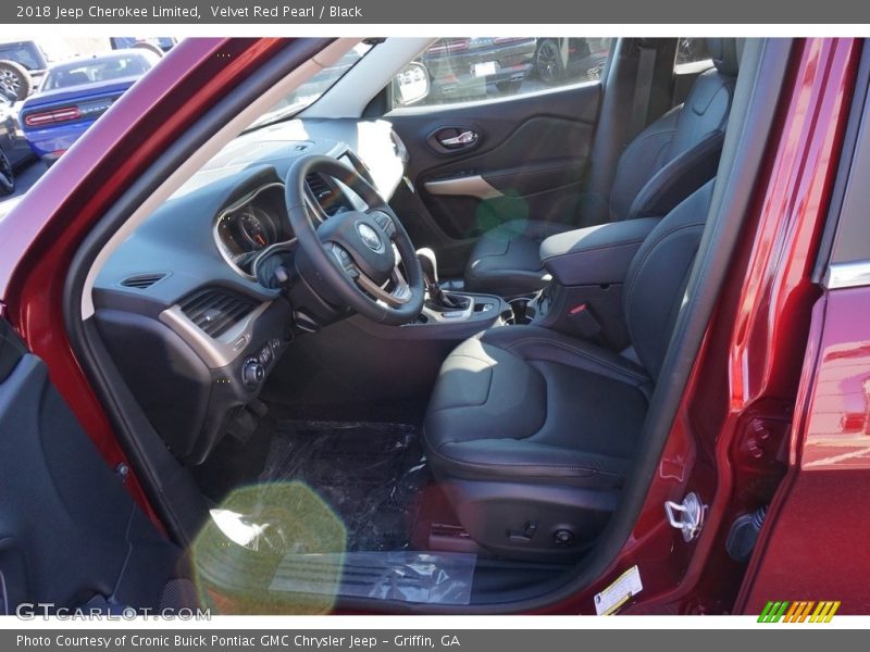Velvet Red Pearl / Black 2018 Jeep Cherokee Limited