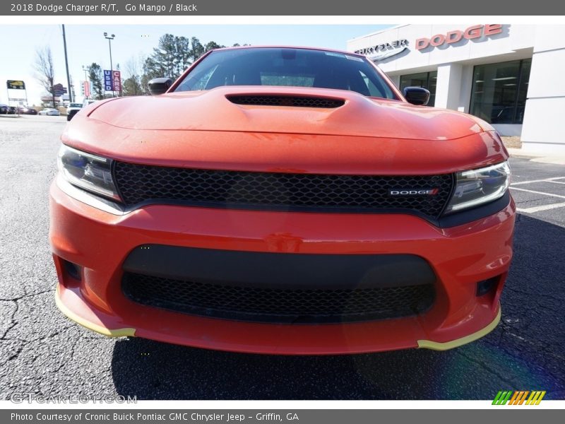 Go Mango / Black 2018 Dodge Charger R/T
