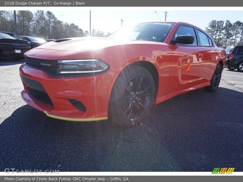 Go Mango / Black 2018 Dodge Charger R/T