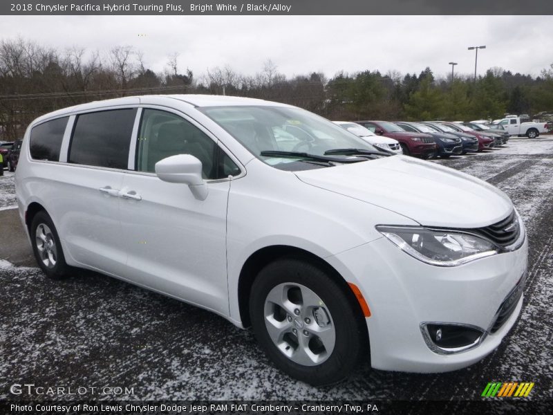 Bright White / Black/Alloy 2018 Chrysler Pacifica Hybrid Touring Plus