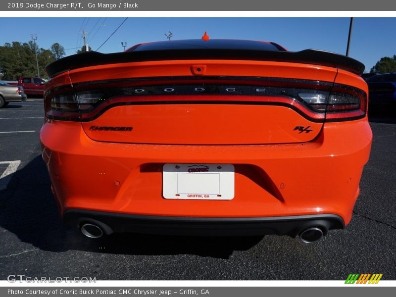 Go Mango / Black 2018 Dodge Charger R/T