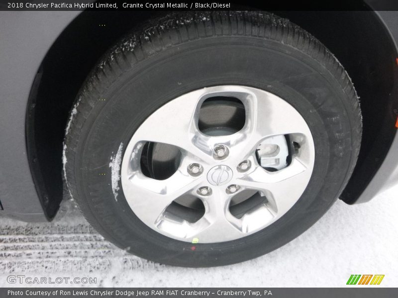 Granite Crystal Metallic / Black/Diesel 2018 Chrysler Pacifica Hybrid Limited