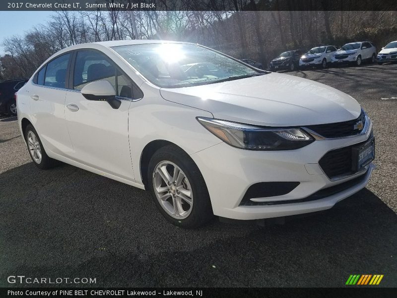 Summit White / Jet Black 2017 Chevrolet Cruze LT