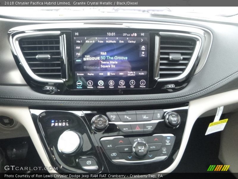 Granite Crystal Metallic / Black/Diesel 2018 Chrysler Pacifica Hybrid Limited