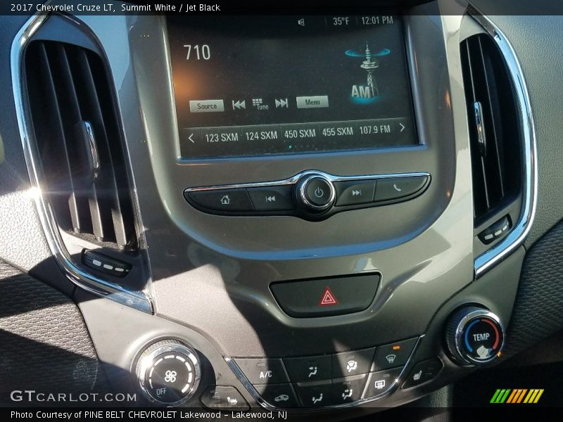 Summit White / Jet Black 2017 Chevrolet Cruze LT
