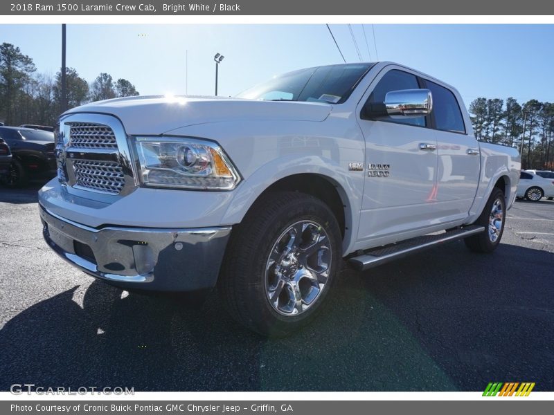 Bright White / Black 2018 Ram 1500 Laramie Crew Cab