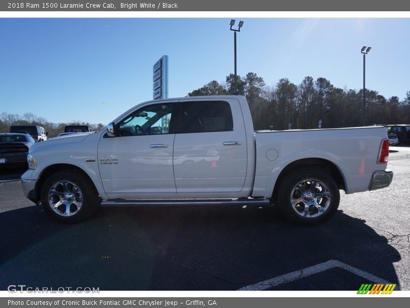 Bright White / Black 2018 Ram 1500 Laramie Crew Cab