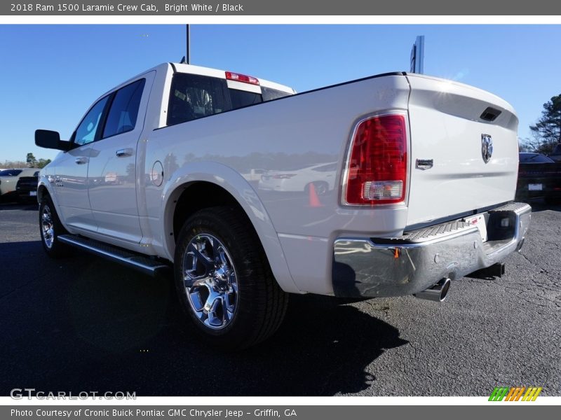 Bright White / Black 2018 Ram 1500 Laramie Crew Cab