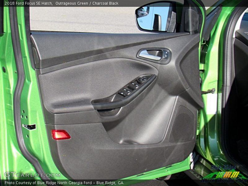 Outrageous Green / Charcoal Black 2018 Ford Focus SE Hatch