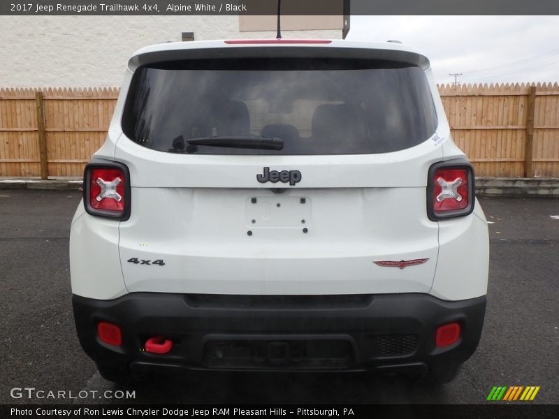 Alpine White / Black 2017 Jeep Renegade Trailhawk 4x4