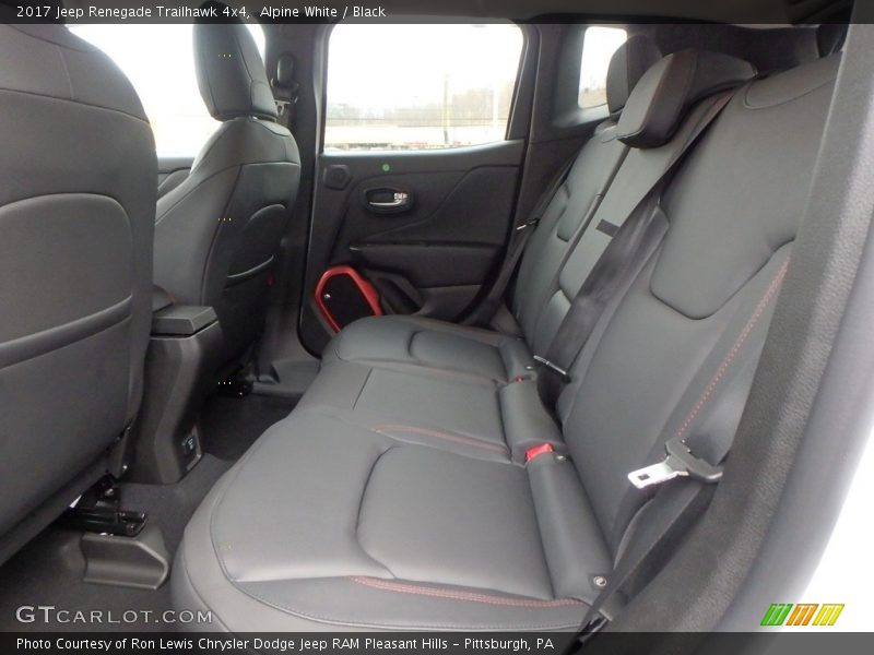 Alpine White / Black 2017 Jeep Renegade Trailhawk 4x4