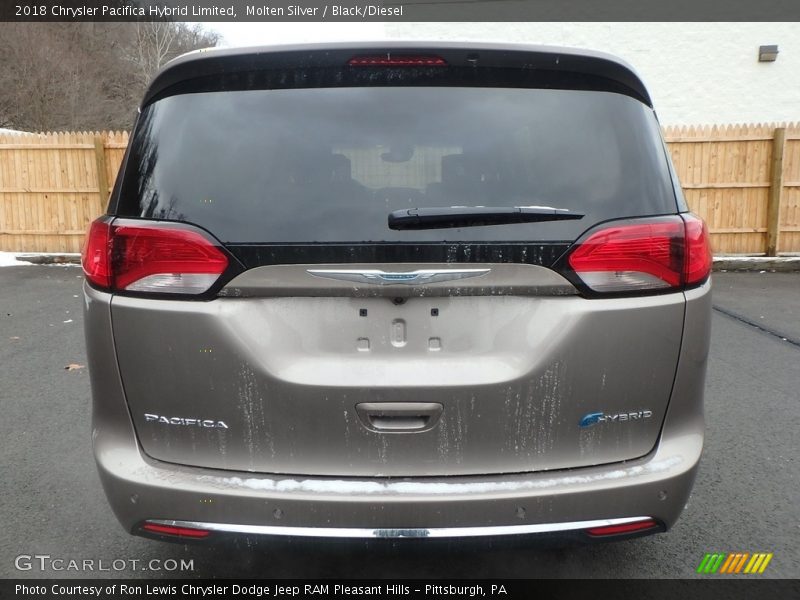 Molten Silver / Black/Diesel 2018 Chrysler Pacifica Hybrid Limited