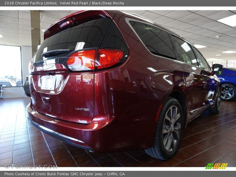 Velvet Red Pearl / Black/Deep Mocha 2018 Chrysler Pacifica Limited