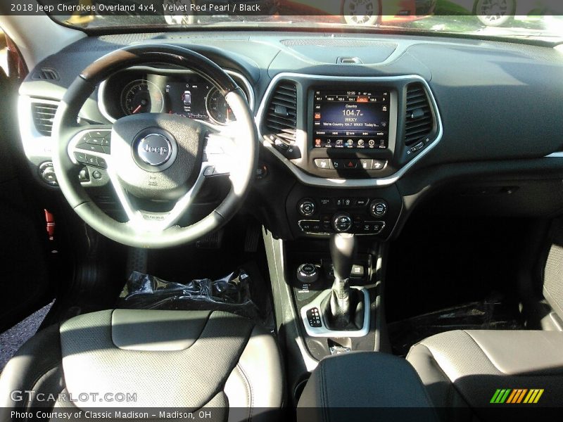 Velvet Red Pearl / Black 2018 Jeep Cherokee Overland 4x4