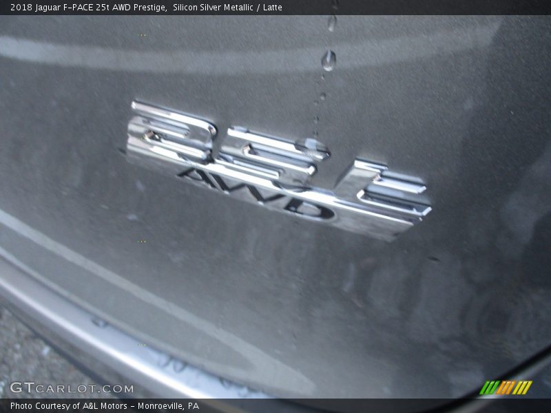 Silicon Silver Metallic / Latte 2018 Jaguar F-PACE 25t AWD Prestige