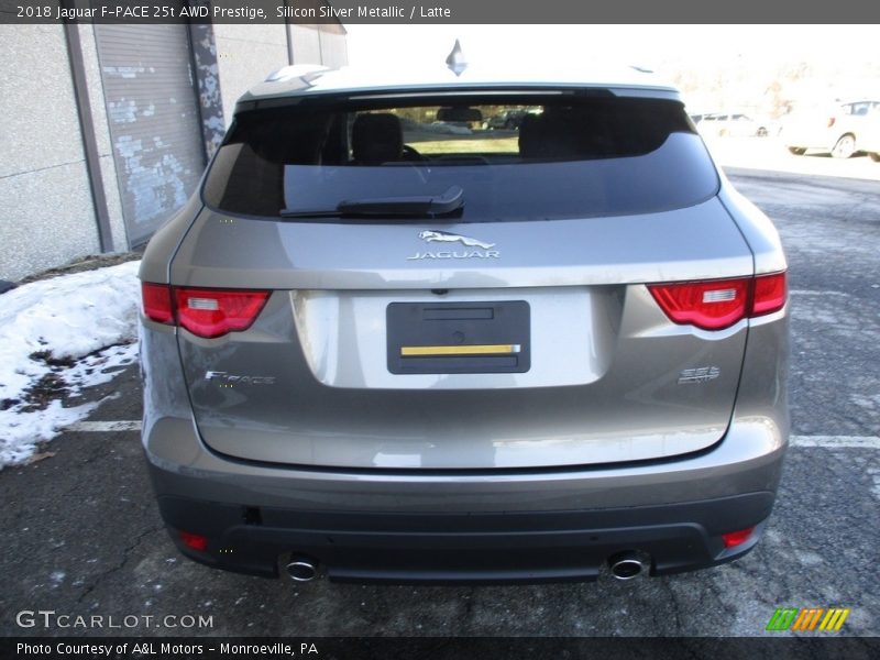 Silicon Silver Metallic / Latte 2018 Jaguar F-PACE 25t AWD Prestige