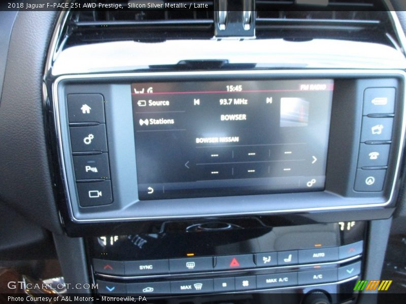 Silicon Silver Metallic / Latte 2018 Jaguar F-PACE 25t AWD Prestige