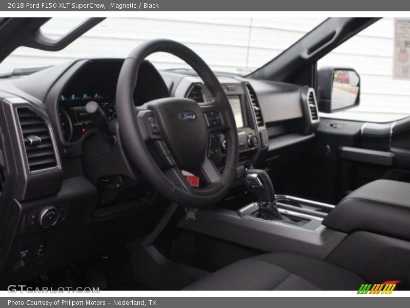 Magnetic / Black 2018 Ford F150 XLT SuperCrew