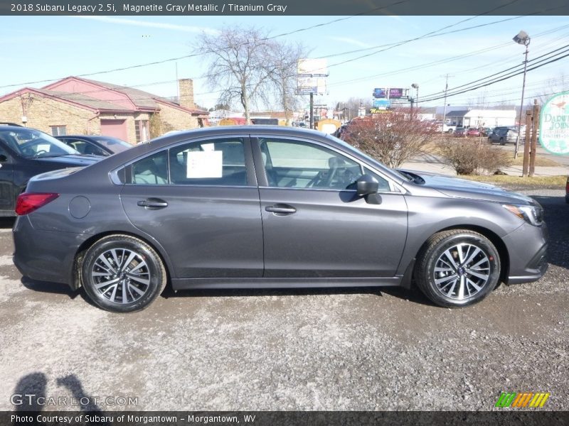 Magnetite Gray Metallic / Titanium Gray 2018 Subaru Legacy 2.5i