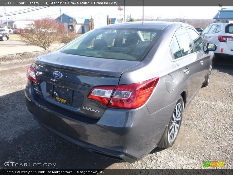 Magnetite Gray Metallic / Titanium Gray 2018 Subaru Legacy 2.5i