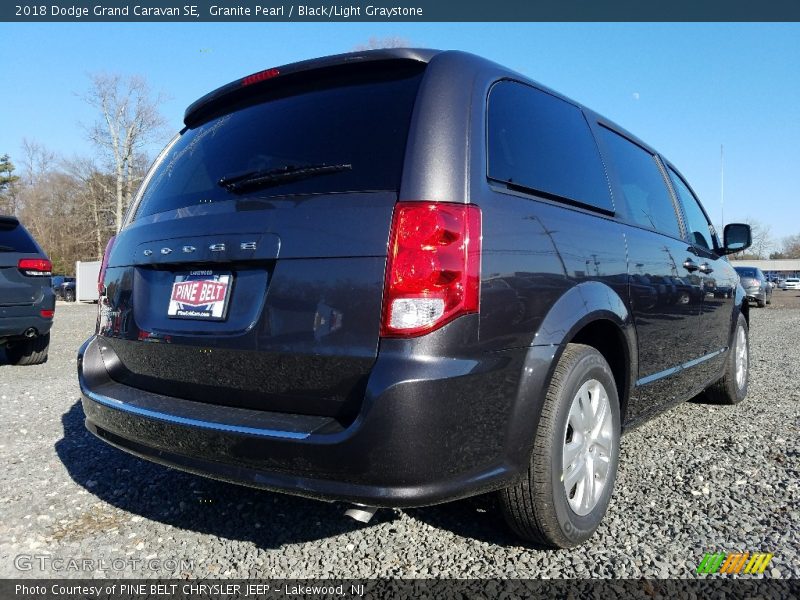 Granite Pearl / Black/Light Graystone 2018 Dodge Grand Caravan SE