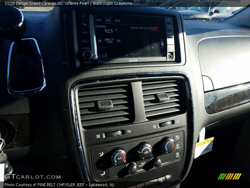 Granite Pearl / Black/Light Graystone 2018 Dodge Grand Caravan SE