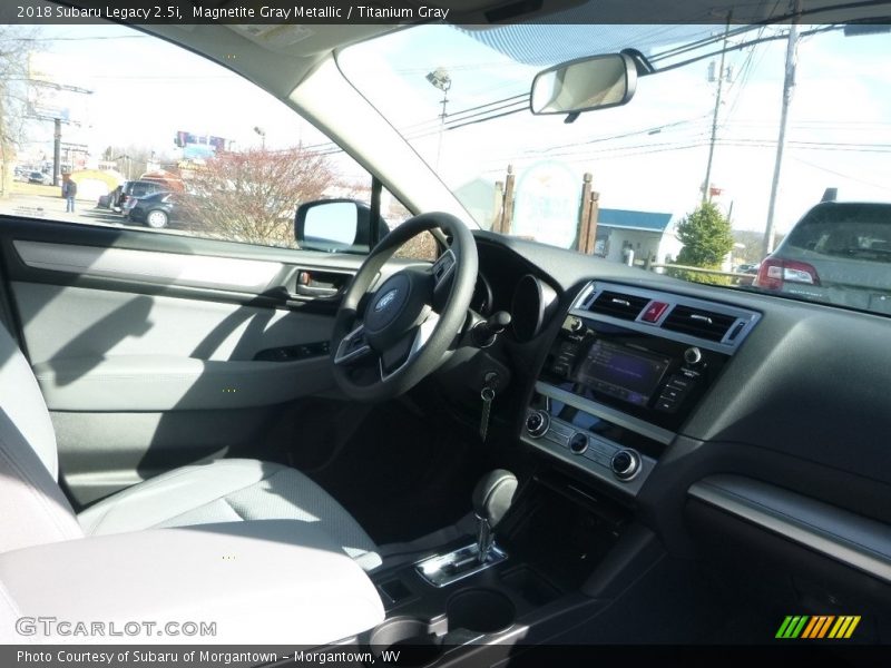 Magnetite Gray Metallic / Titanium Gray 2018 Subaru Legacy 2.5i